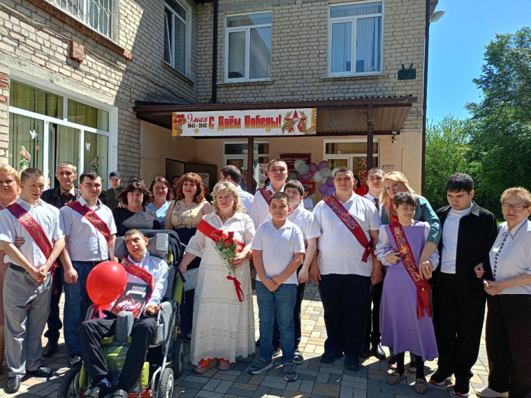 Последний звонок под названием «Алый парус надежды».